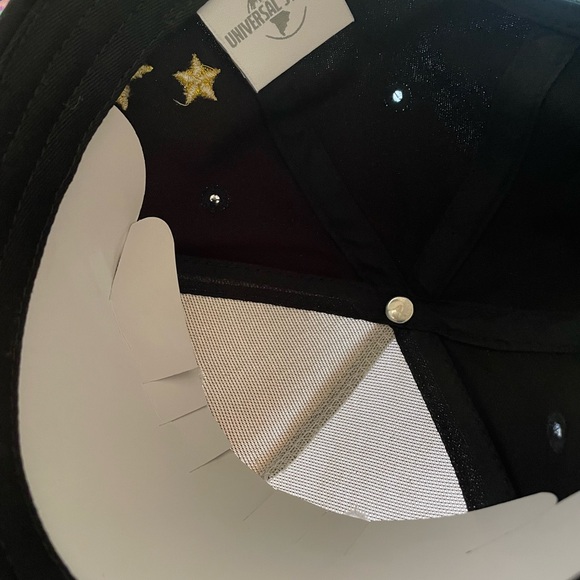 Universal Black and White Hat with Gold Stars - Picture 4 of 4